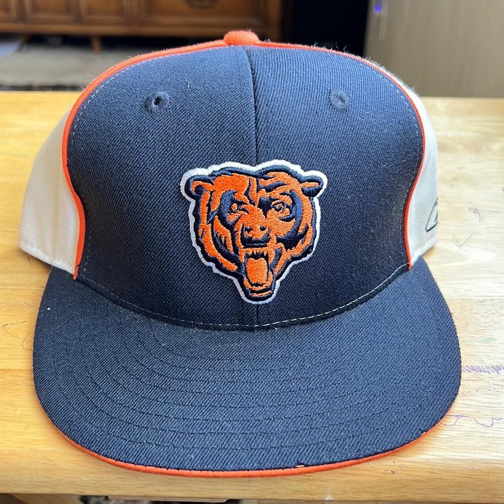 Reebok 7 1/2 navy white and orange stripe cap
